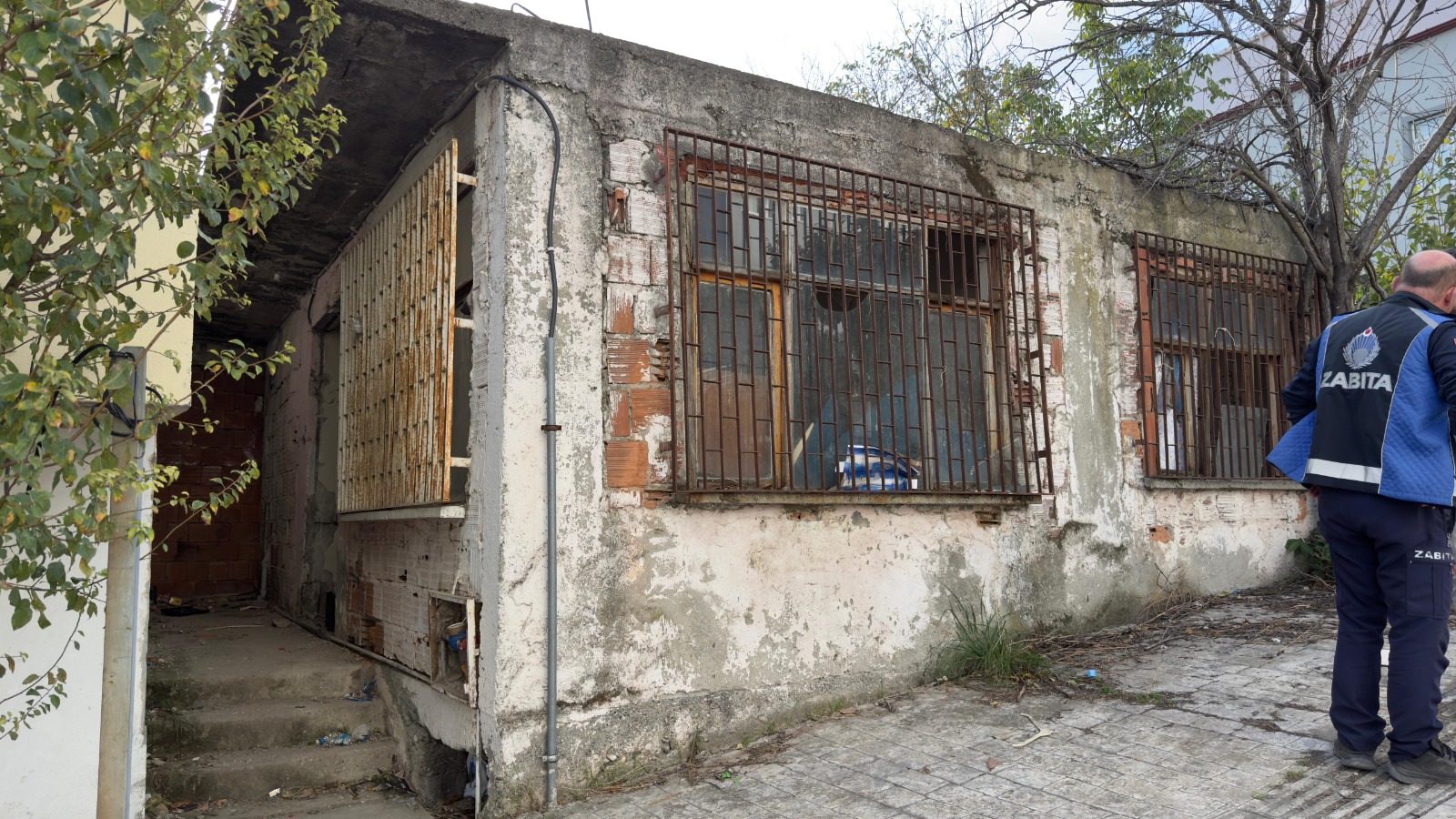 ATAKUM BELEDIYESI METRUK YAPILARI YIKTI 4