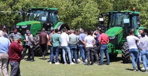 ASLANÇAYIRI YAYLA ŞENLİKLERİNDE DEV TRATÖR’E BÜYÜK İLGİ