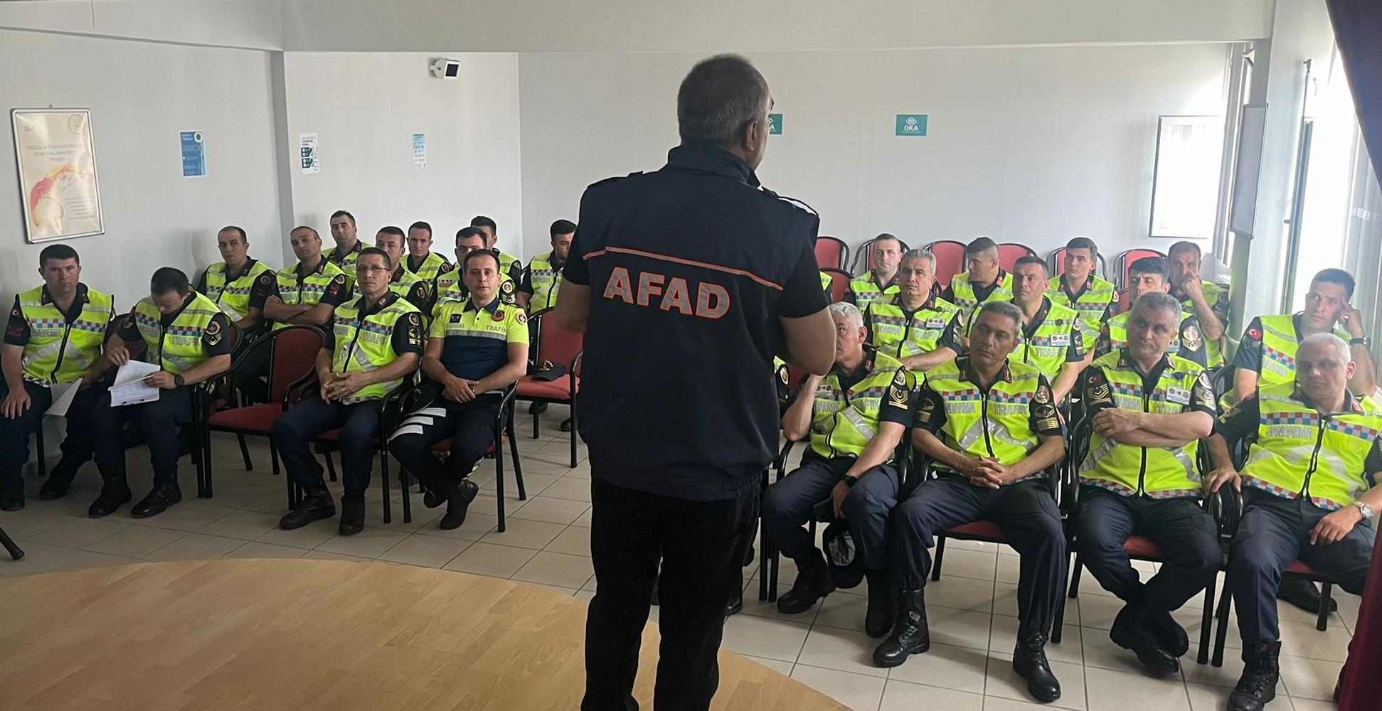  JANDARMA PERSONELİNE EĞİTİM