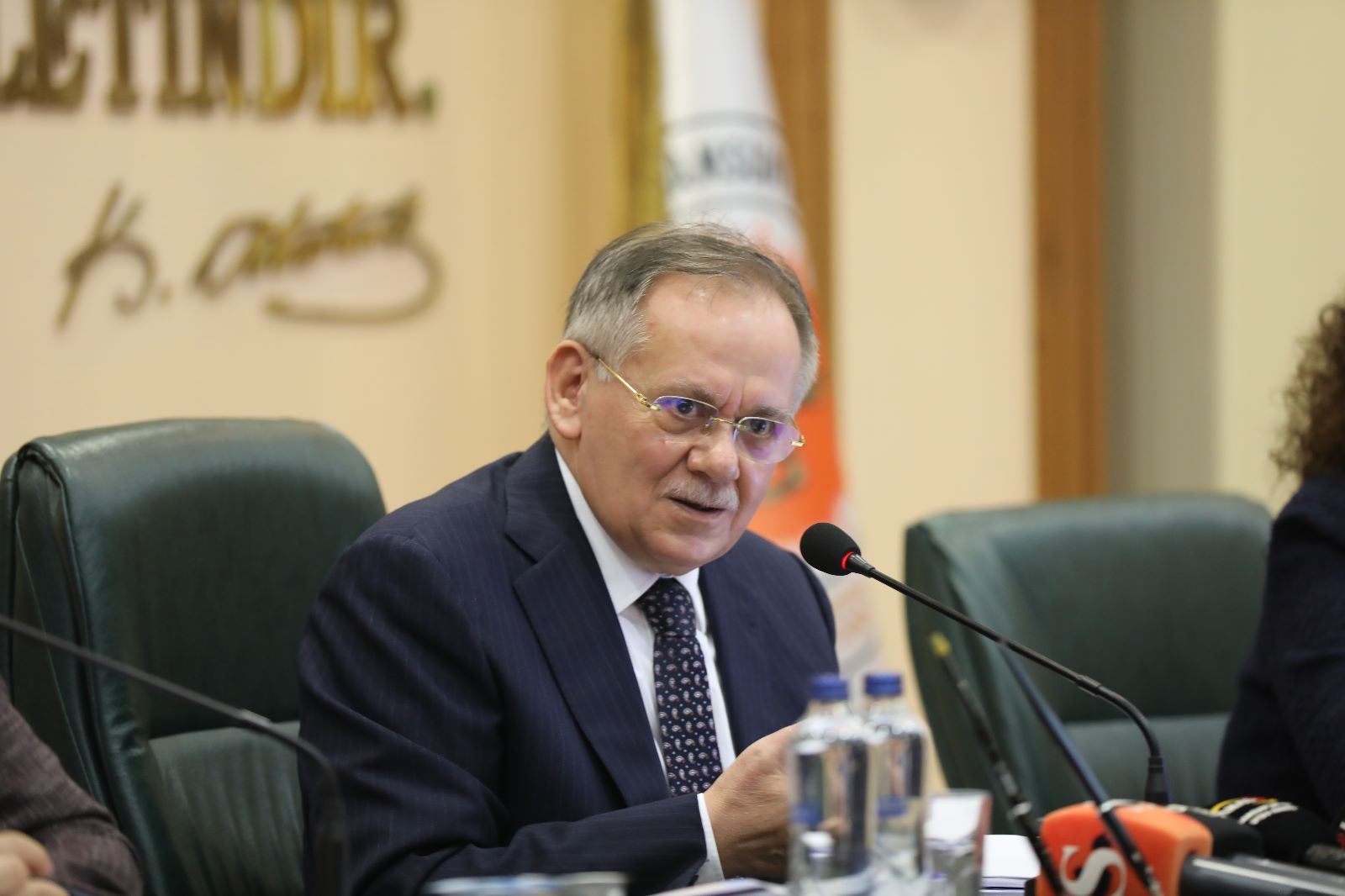 “ELEŞTİRECEĞİNİZE PROJE ÜRETİN” 6 “ELEŞTİRECEĞİNİZE PROJE ÜRETİN”