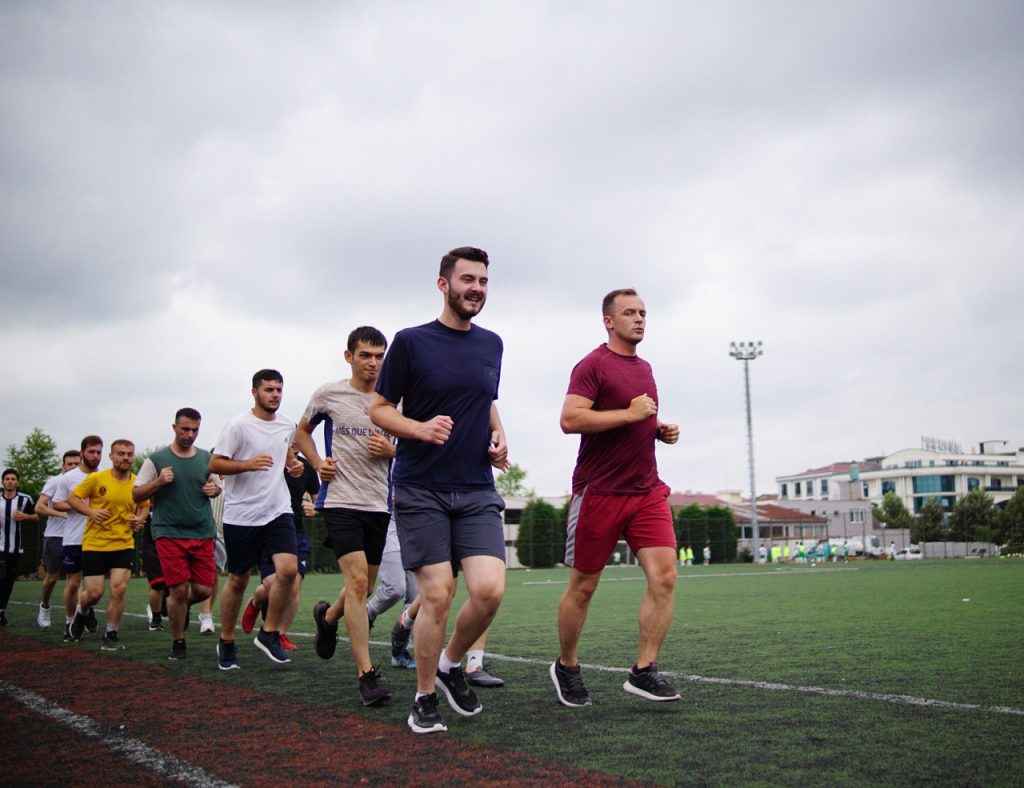 Çarşamba Belediyesi tarafından özel yetenek sınavına girecek adaylar için açılan Spor Akademisi Hazırlık Kurslarında kursiyerler hayallerindeki meslek için çalışıyor. Kurslar sayesinde 4 yılda; 192 polis, 14 bekçi, 76 asker ve BESYO’ya 26 öğrenci kazandırıldı.