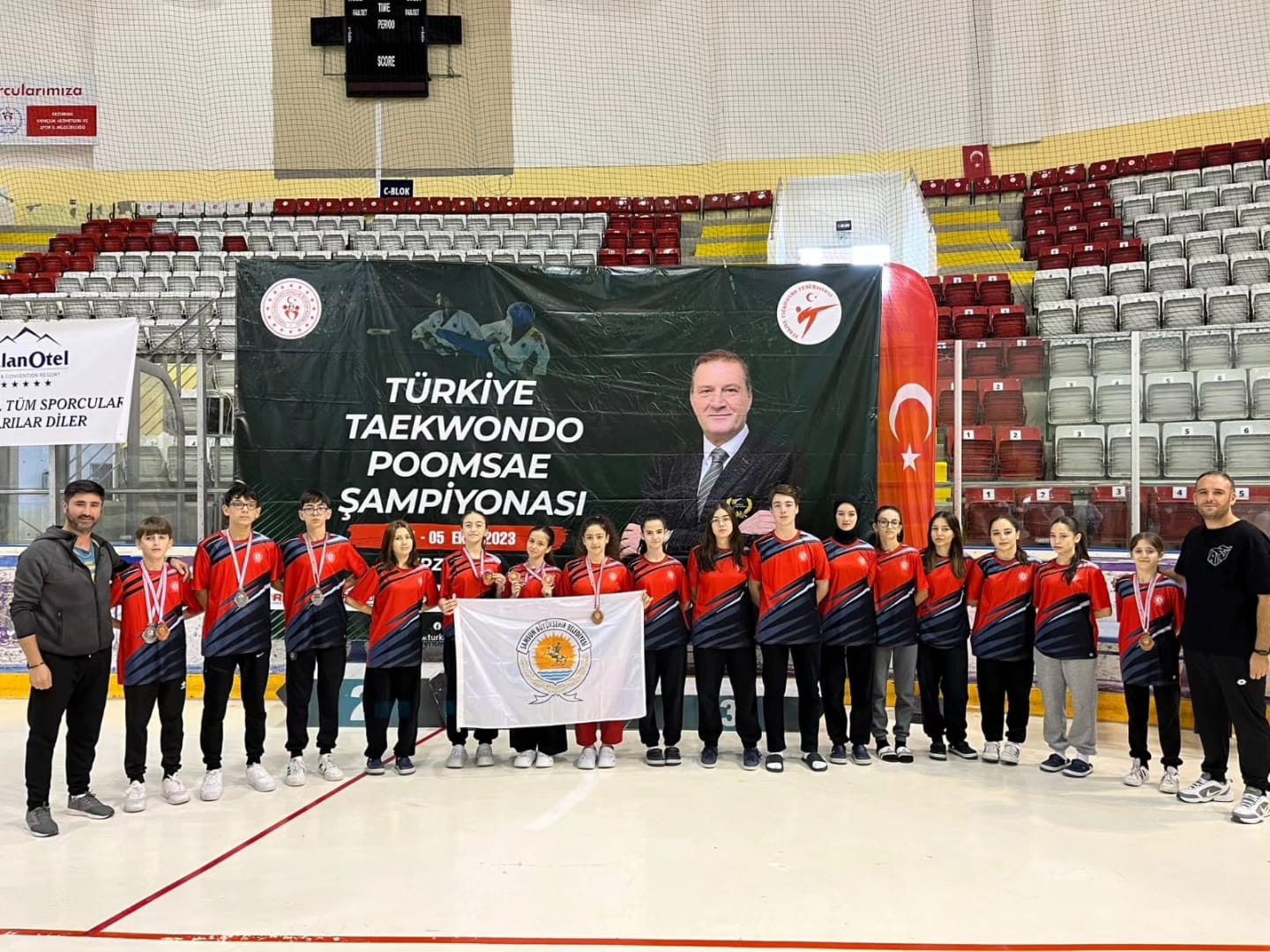 Buyuksehir Taekwondo takimi basarilarina devam ediyor 1