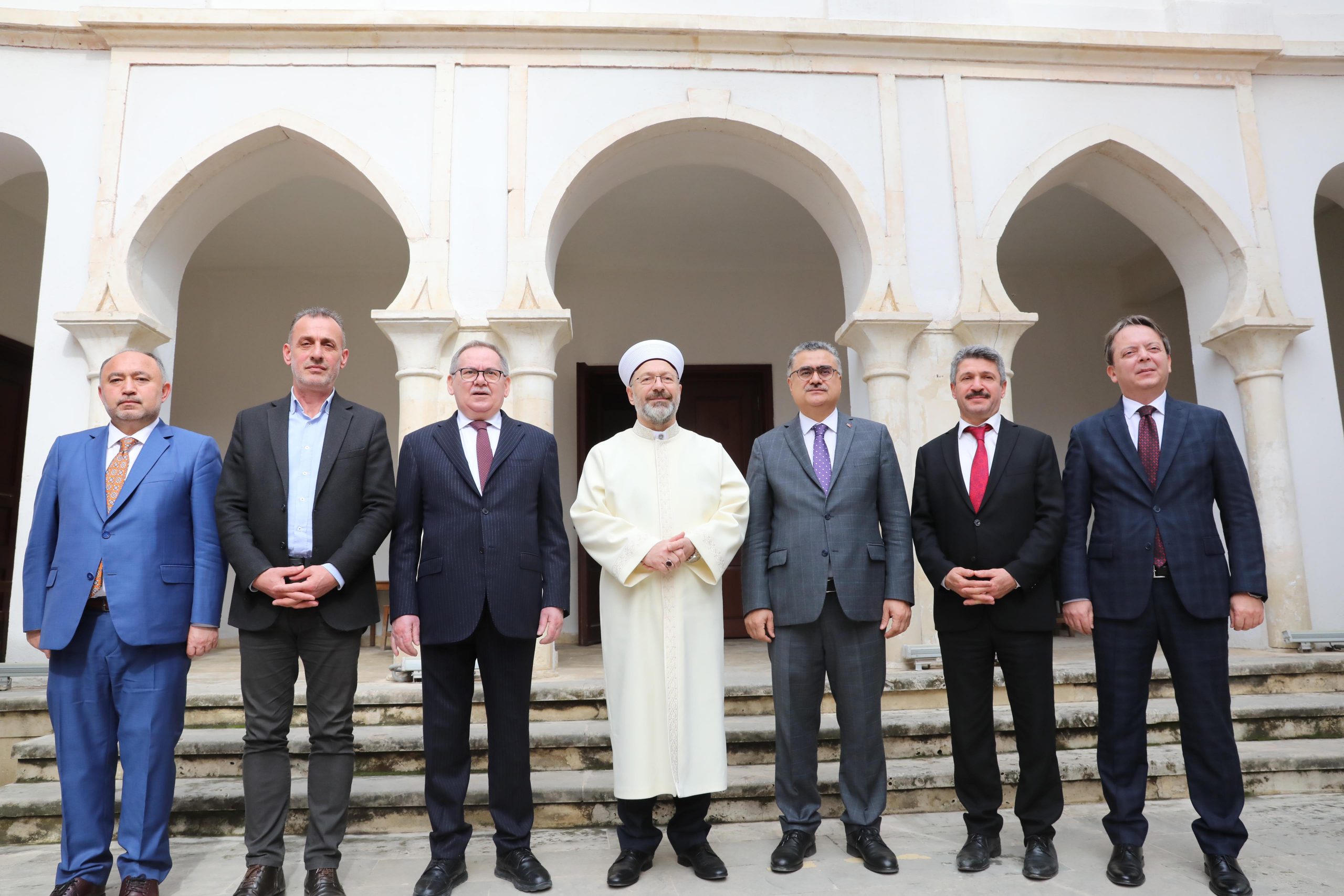 Diyanet Isleri Baskani Prof. Dr. Ali Erbas Baskan Demiri Ziyaret Etti 2 scaled