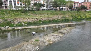 Buyuksehirden derelerde drone ile ilaclama calismasi 2