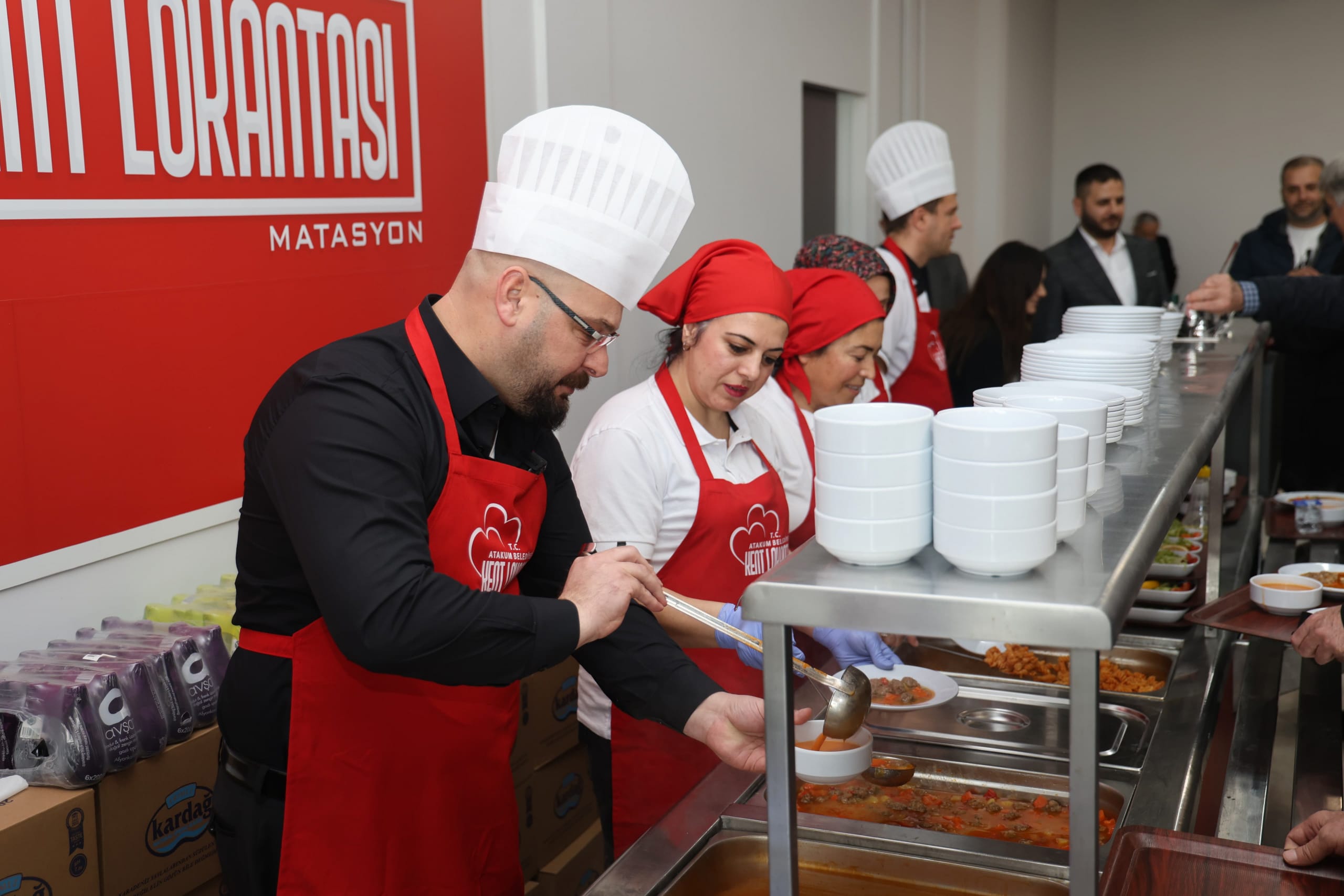 BASKAN TURKEL ATAKUMUN ILK KENT LOKANTASINI HIZMETE ACTI 2 scaled