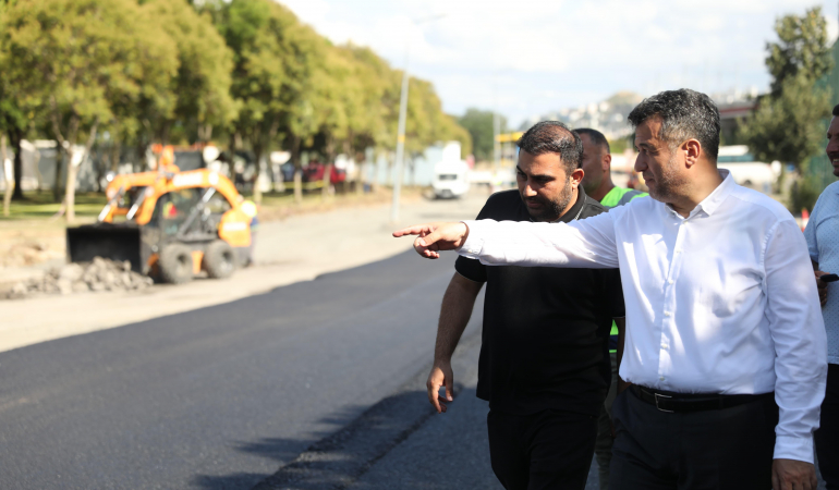 BÜYÜKŞEHİR’DEN 17 İLÇEDE DEV YOL HAMLESİ 3 BÜYÜKŞEHİR’DEN 17 İLÇEDE DEV YOL HAMLESİ