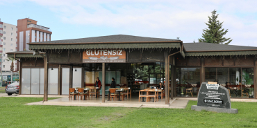 GLÜTENSİZ KAFE SAĞLIKLI BESLENME VE SOSYAL YAŞAMI BİR ARADA SUNUYOR 51 IMG-568 (9)